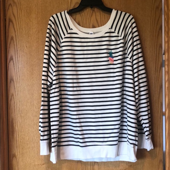 old navy striped sweatshirt